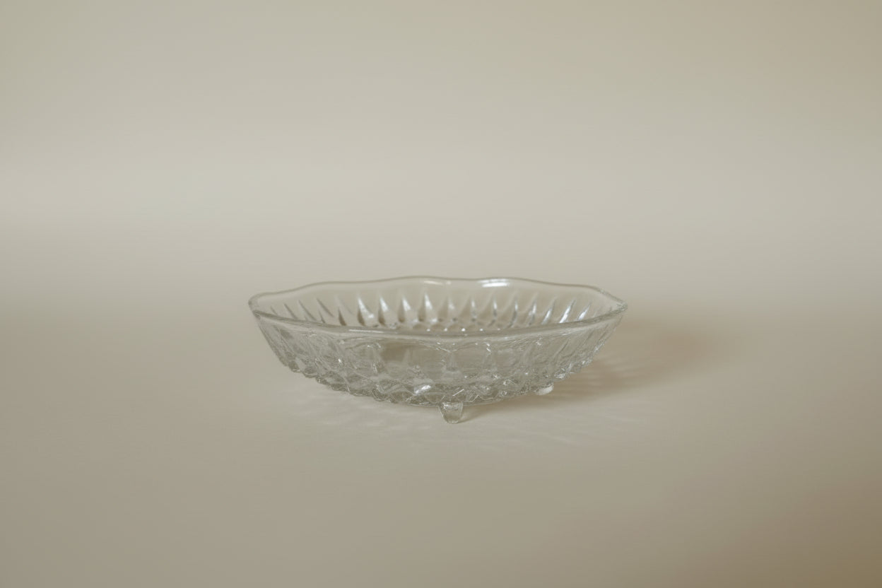Vintage 1960s Anchor Hocking Glass Teardrop Dish